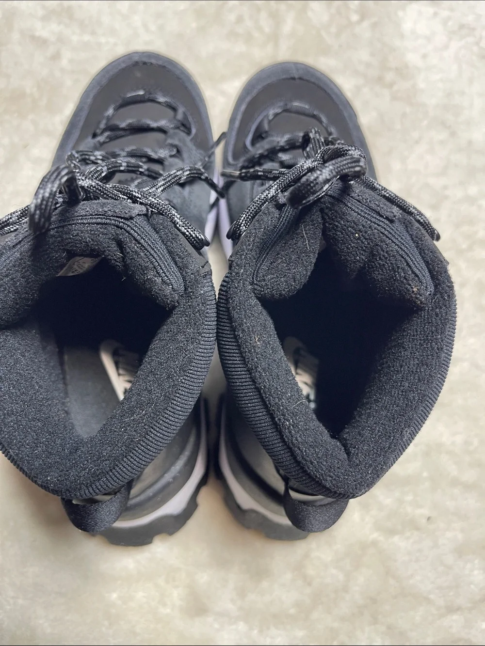 Nike City Classic Black and White Women's Trail Sneakers Size 5